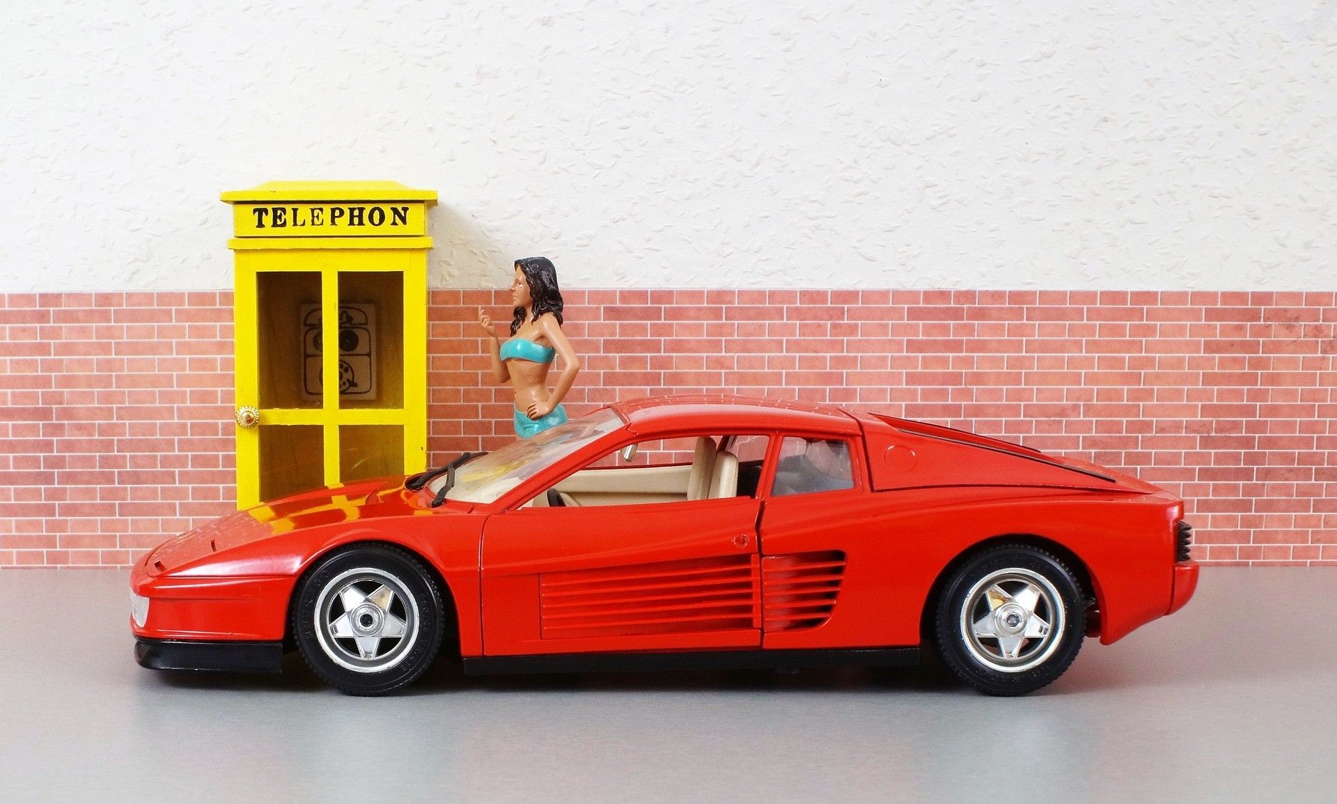 Achtung Markenlöschung: Ciao Ferrari-Testarossa! Achtung Markenlöschung: Ciao Ferrari-Testarossa!