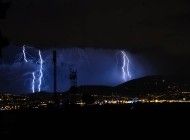 Gewaltiges Google-Donnerwetter: Blitzspektakel sorgt für Datendebakel Gewaltiges Google-Donnerwetter: Blitzspektakel sorgt für Datendebakel