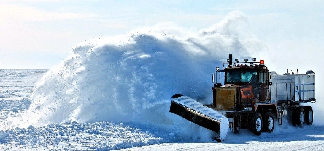 ITler setzt Schneepflug in Brand: Über 14.000 Euro Schaden! ITler setzt Schneepflug in Brand: Über 14.000 Euro Schaden!