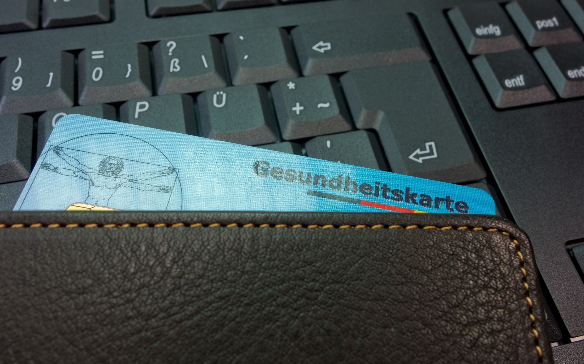 Krankenkassen-Mindestbeitrag für Selbständige halbiert Krankenkassen-Mindestbeitrag für Selbständige halbiert