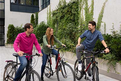 Warum bei uns arbeiten? Warum bei uns arbeiten?
