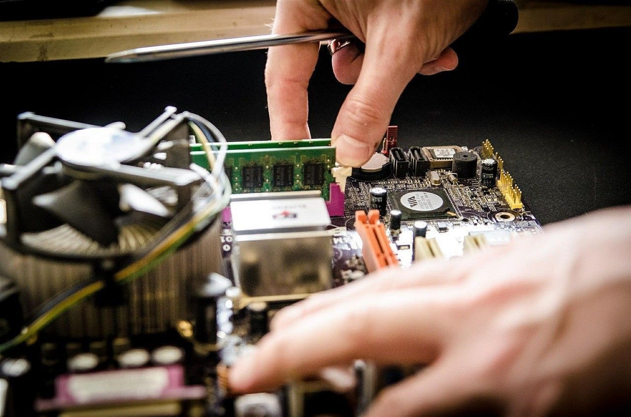 Servercrash: IT-Dienstleister soll über 100.000 € Schadenersatz zahlen Servercrash: IT-Dienstleister soll über 100.000 € Schadenersatz zahlen