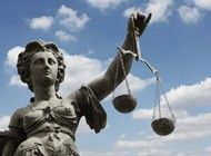 Der Fall Herman vs. Springer-Verlag: Wer zitiert, darf keine eigene Meinung wiedergeben Der Fall Herman vs. Springer-Verlag: Wer zitiert, darf keine eigene Meinung wiedergeben