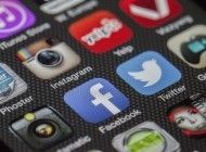 Rechtssichere und professionelle Korrespondenz via Social Media? Facebook auf dem Prüfstand! Rechtssichere und professionelle Korrespondenz via Social Media? Facebook auf dem Prüfstand!