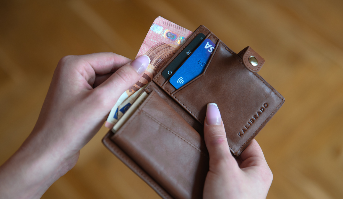 Urheberrechtsverletzung auf Verkaufsportal: Onlinehändler soll 40.000 Euro zahlen Urheberrechtsverletzung auf Verkaufsportal: Onlinehändler soll 40.000 Euro zahlen