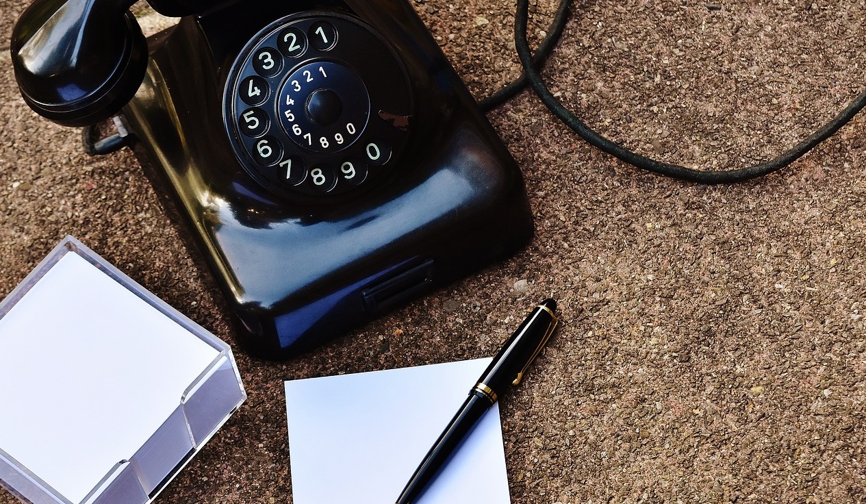 Müssen Onlinehändler telefonisch erreichbar sein? Neuigkeiten aus dem EuGH-Verfahren gegen Amazon Müssen Onlinehändler telefonisch erreichbar sein? Neuigkeiten aus dem EuGH-Verfahren gegen Amazon